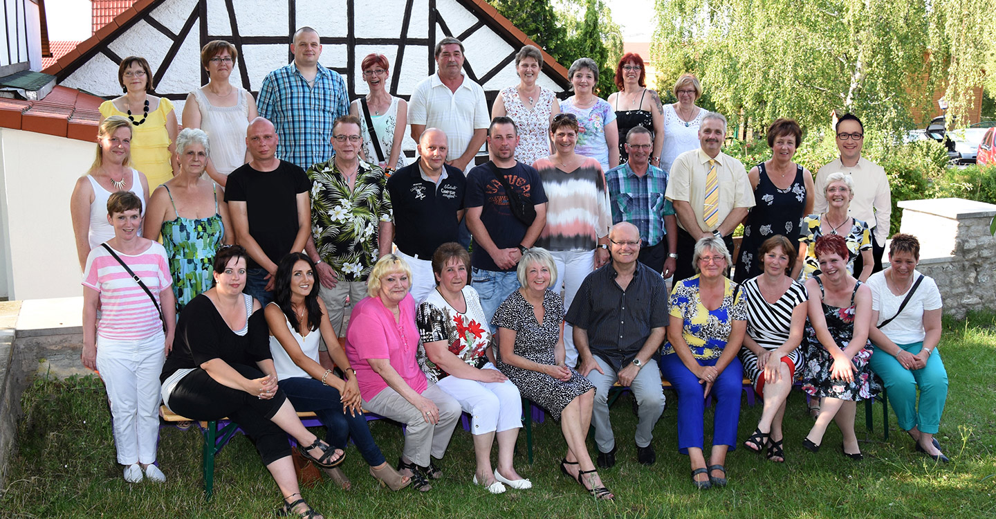 Gruppenfoto eines Teils des Der-Helfer-Teams